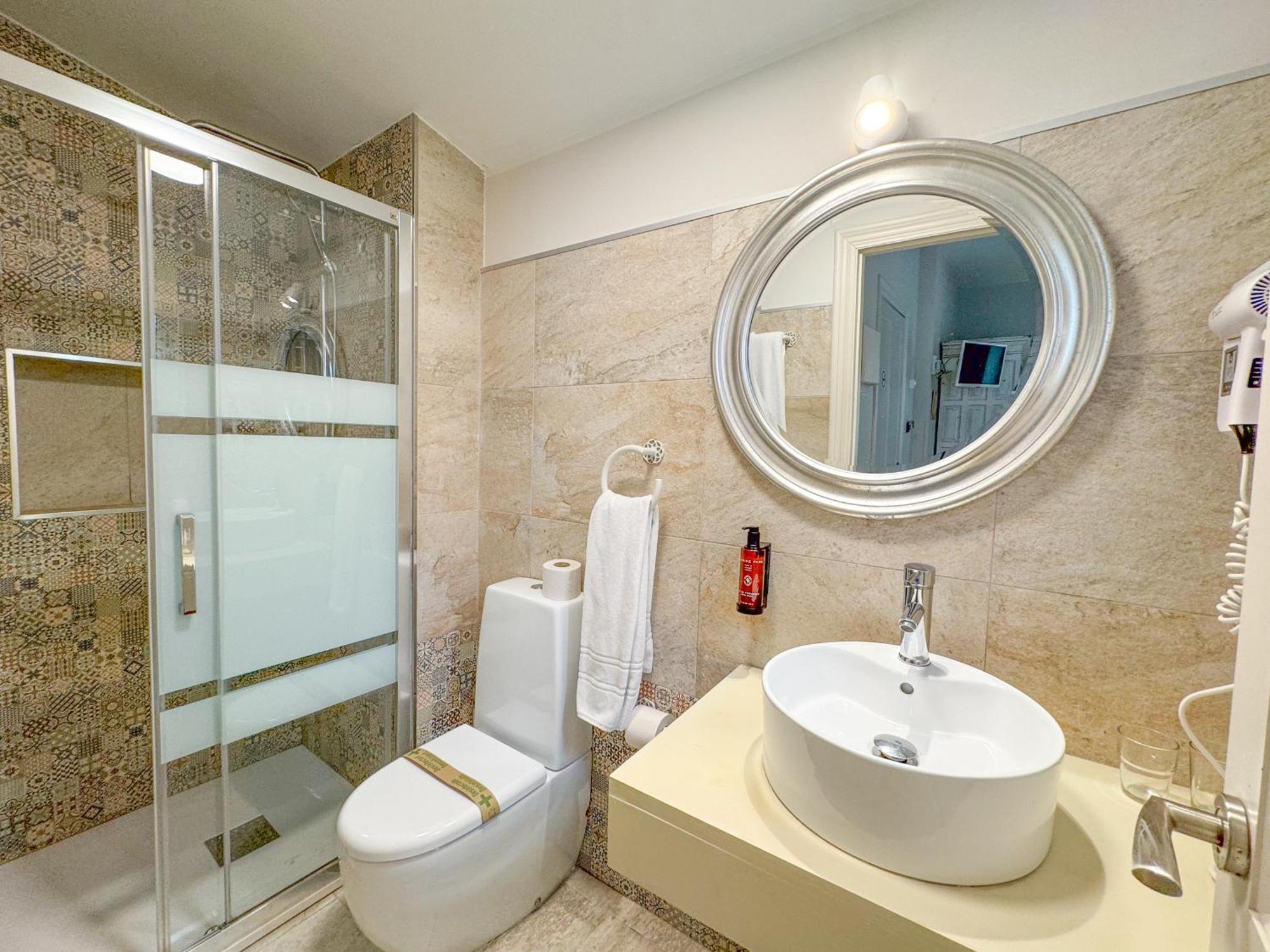 Akla Suites Con Jacuzzi Santillana Santillana del Mar Eksteriør bilde