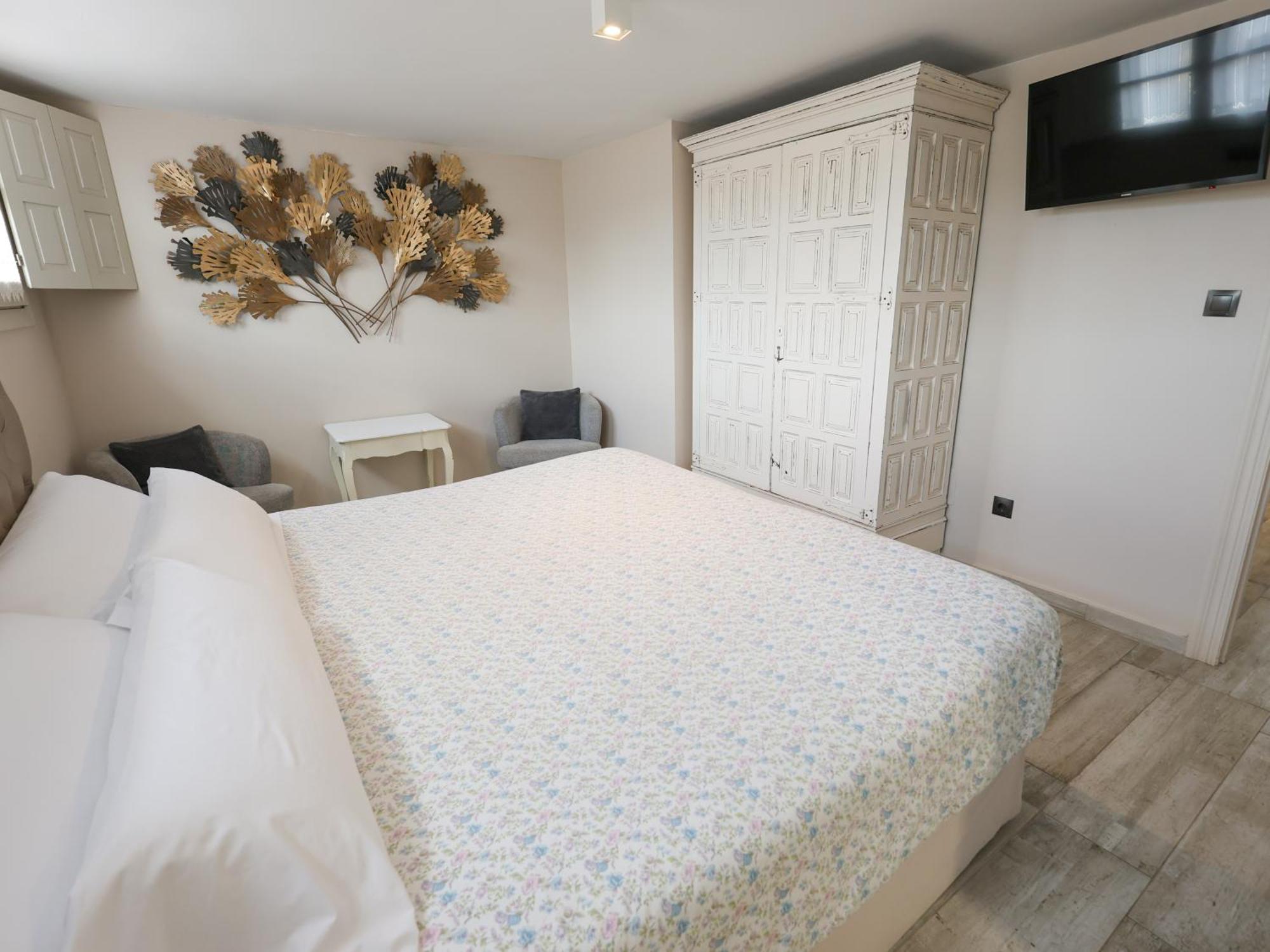 Akla Suites Con Jacuzzi Santillana Santillana del Mar Eksteriør bilde